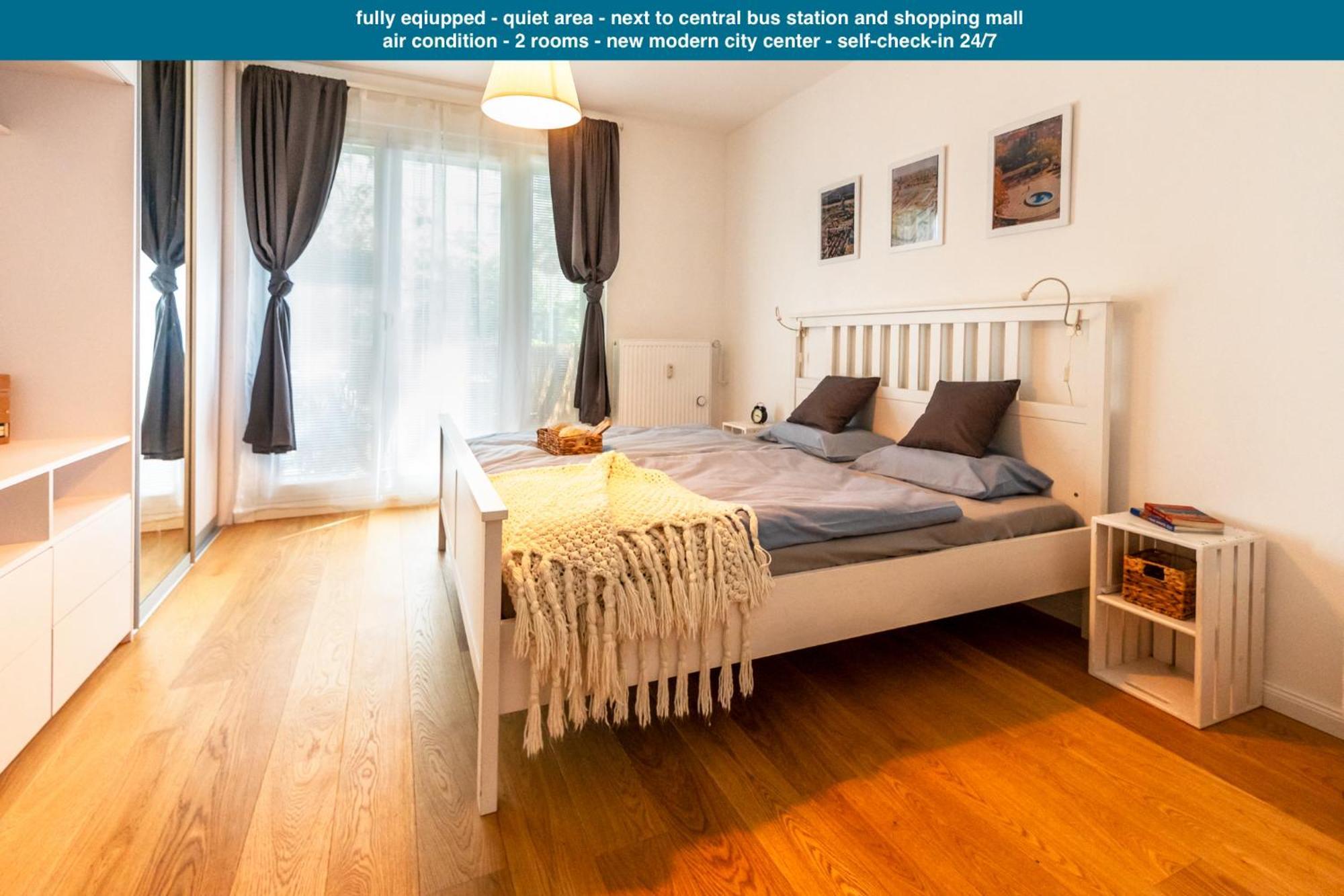 Quiet Apartment In New City Center, Nivy Bratislava Exteriör bild